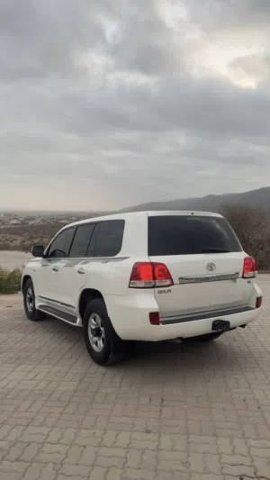 Used Toyota Land Cruiser in Dhofar