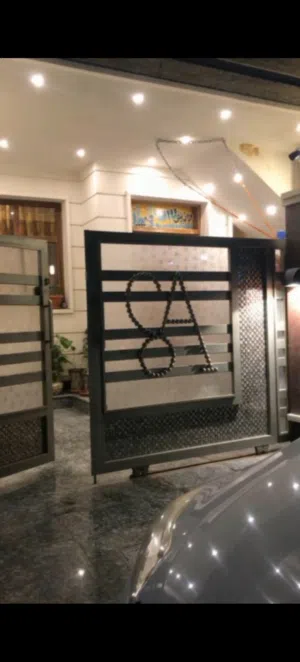 بيع بيت بناء درجه اولى ( ديلوكس) يعني مو بناء تجاري / سنة البناء 2020