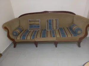 طقم كنب زان قوي جدا للبيع