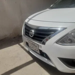 نيسان سني 2022 ماشيه80ألف  هندي