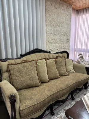 للبيع: طقم صالون ملكي فاخر - قمة الفخامة والأناقة