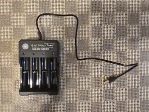 Li-ion Battery Charger USB