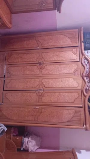 غرفه نوم للبيع المستعجل مع مندر