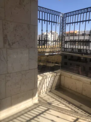 250 m2 4 Bedrooms Apartments for Sale in Amman Shafa Badran