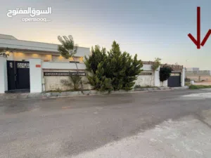 316 متر مربع واجهتين شرقية وبحرية - العبابسة