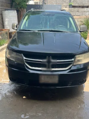 دوج جورني  موديل 2018 باسمي وارد امريكي الحادث فقط جاملغ امامي وبنيد المحرك اربعه تحكم استيرن بصمه