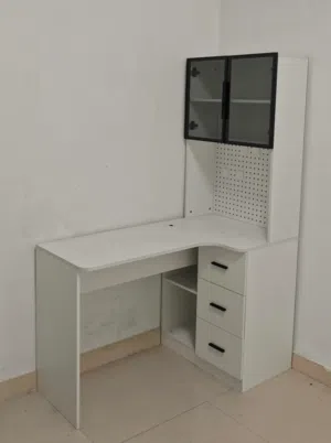ميز مكتبي مع مكتبه متصله بموديل يجنن خشب MDF