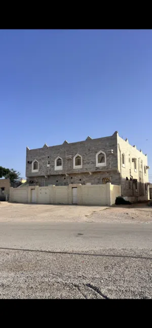 600 m2 More than 6 bedrooms Townhouse for Sale in Dhofar Mirbat