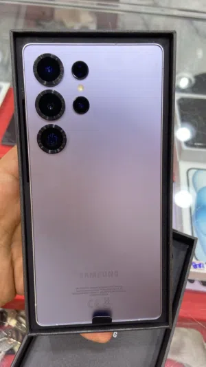 هاتف Samsung Galaxy S25 ultra مستعمل معه جميع اغراضه بسعر ممتاز