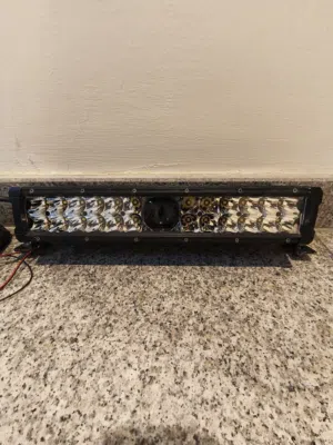 كشاف LED قوي جدا بعدسه يركب علي جميع السيارات مداه 2كم