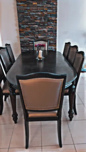 طاولة طعام فخمه