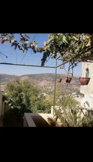 280 m2 5 Bedrooms Townhouse for Sale in Ajloun Kuforanja