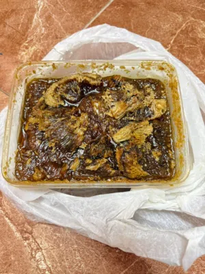 عسل سمر (ابو طويق)  بشمعه