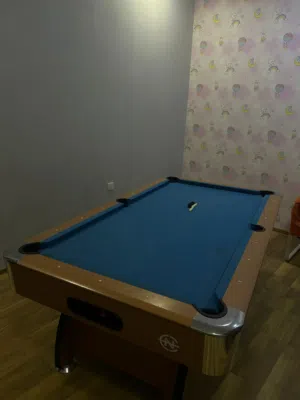 طاولة بليارد للبيع