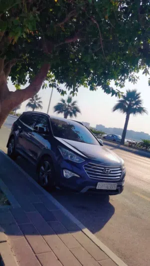 Used Hyundai Grand Santa Fe in Dhahran