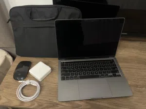 للبيع MacBook Pro 2020