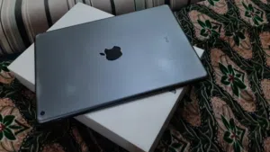 ipad 8th (128G) 10.2 ايباد 8 الشاشة
