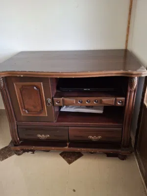 طاولة تلفاز