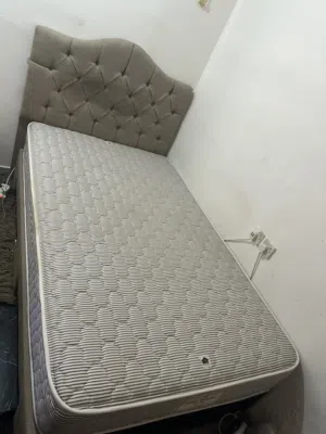 سرير كبير شخصين