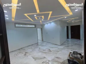شقة للبيع 180 متر للبيع بسعر ممتاز السراج خلف العربي للتيوتا  دور أرضي  3 غرف  1 صالون ضيوف  3 حماما
