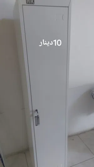 دولاب ملابس حديد180×40.               حديد للبيع في خيطان نظيفة