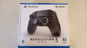 يد Nacon Revolution 5 Pro الاحترافية (أخو الجديد)
