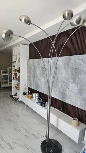 إضاءة عمودية  سلفر قاعدة رخام