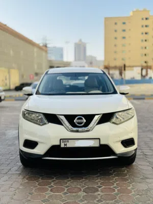 NISSAN XTRIL 2015 MODEL FULL AUTOMATIC GCC