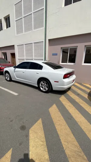 بيع قطع غيار دودج تشارجر 2011