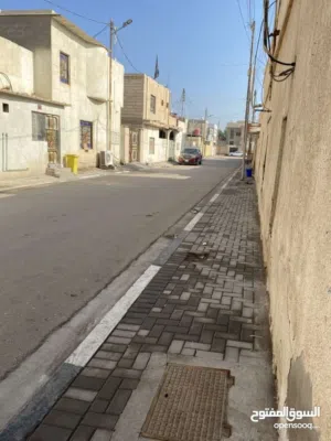 بيت قديم يباع قطعة في المعقل مقابل معرض البصرة الدولي