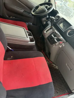 باص نيسان فان