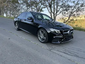 Sedan Mercedes Benz in Amman