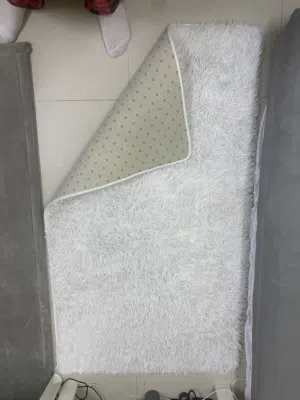 Carpet rug with an elegant design and incredibly soft