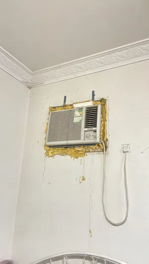 مكيف مستعمل بس جديد كبير 21