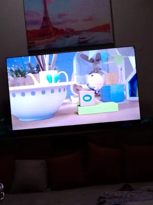 للبيع تلفزيون 65 بوصه سمارت