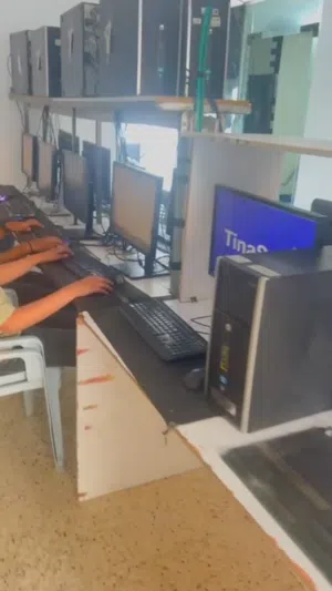 Windows HP  Computers  for sale  in Jenin