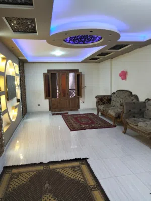 شقه للبيع في شارع صلاح الدين السيوف العمومي