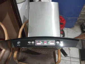 شفاط مطبخ دجتل إستعمال بسيط جدا بحال الوكالة موجود في الزرقاء الجديدة للبيع