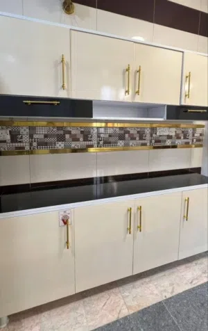 كاونتر خشب mdf مترين مع سنك متر وعشرين مرمر متوفر توصيل بغداد ومحافظات ماعليك غير بس تحجّر