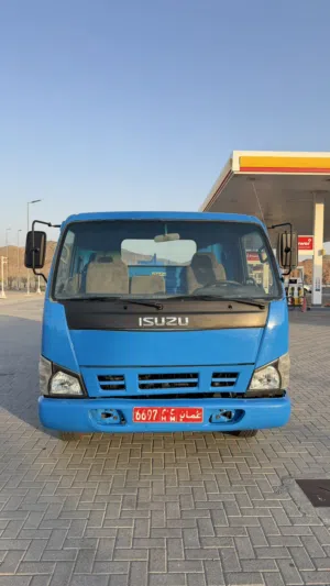 Used Isuzu Other in Al Dakhiliya