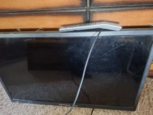 شاشة استعمال بسيط والسعر قابل للتفاوض