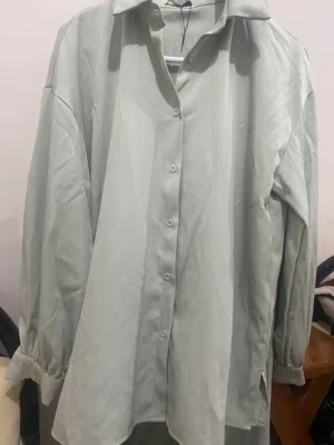 طقم أنيق بلون هادئ