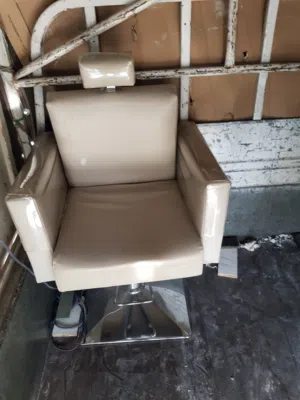 كراسي حلاقة ستأتي رجالي عدد 2 للبيع