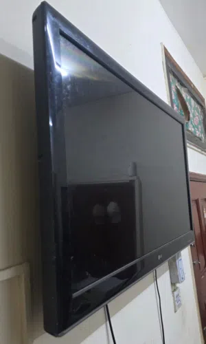 tv lg can be hang on wall