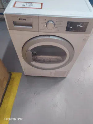 Brand Smeg 8kg dryer