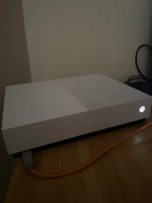 Xbox One S Xbox for sale in Al Dakhiliya