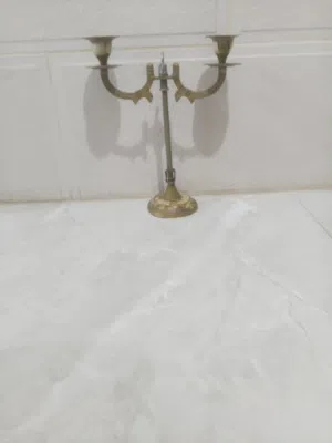 شمعدان نحاس مصدف