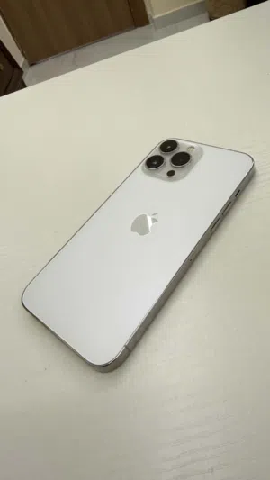 للبيع [13 pro max ] 128GB - نظيف جداً بحالة الوكالة - بطارية 91% نسخة شريحة مش eSIM