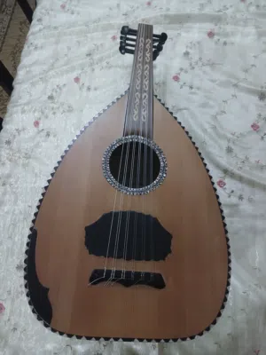 عود احترافى خامات ممتازه صوت مميز
