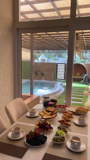 4 Bedrooms Chalet for Rent in Muscat Seeb